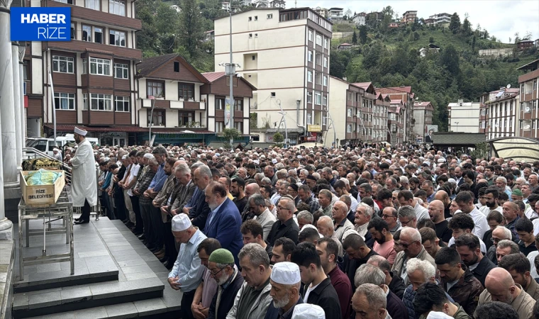 Merdiven boşluğuna düşerek ölen öğrencinin cenazesi defnedildi