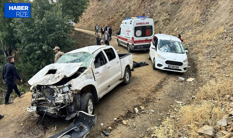 Şehit askerin yakınlarının bulunduğu pikap şarampole devrildi: 1 ölü, 5 yaralı