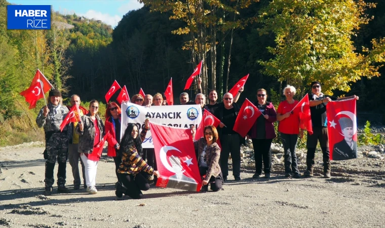 Ayancık'ta Cumhuriyet Yürüyüşü yapıldı