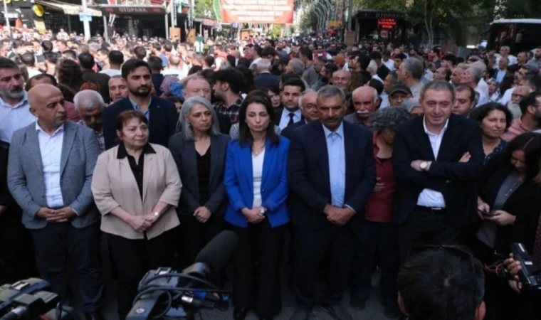 Diyarbakır’da miting gözaltıları sürüyor