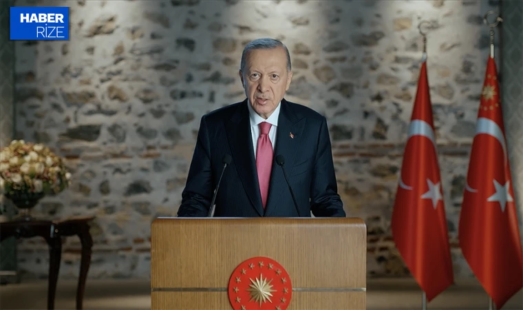 Erdoğan: Cumhuriyetimizi, güçlenmiş olarak çıkartma azmindeyiz