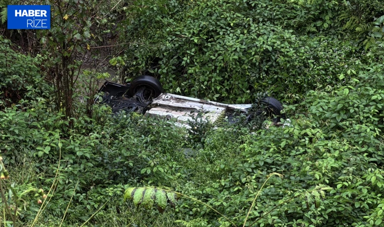 Rize'de uçuruma yuvarlanan otomobilin sürücüsü yaralandı