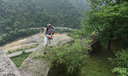 Espiye Andoz Kalesi’nde temizlik çalışması yapıldı