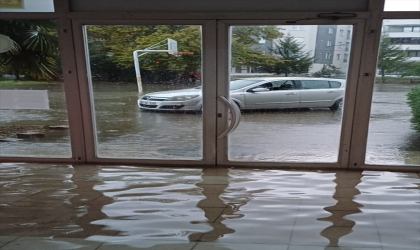 Giresun’da sağanak hayatı olumsuz etkiledi