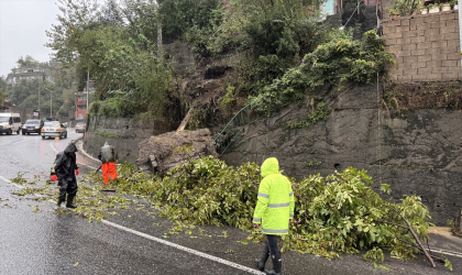 Zonguldak’ta kuvvetli yağış hayatı olumsuz etkiliyor