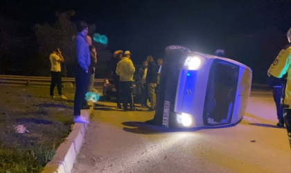 Çorum’da hafif ticari araç ile cip çarpıştı, 2 kişi yaralandı