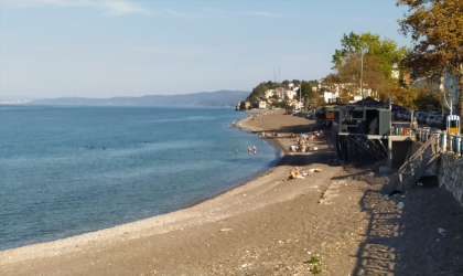 Akçakoca’da ekim ayında denize girdiler