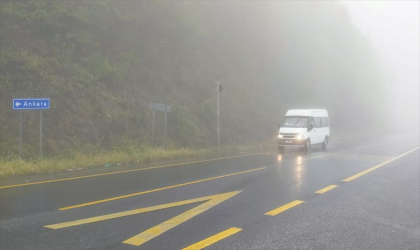 Bolu Dağı’nda sis görüş mesafesini düşürdü