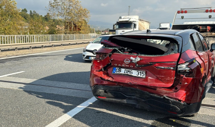 Zincirleme trafik kazasında 4 kişi yaralandı