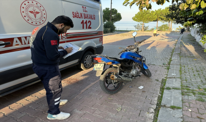 Sinop’ta devrilen motosikletin sürücüsü yaralandı