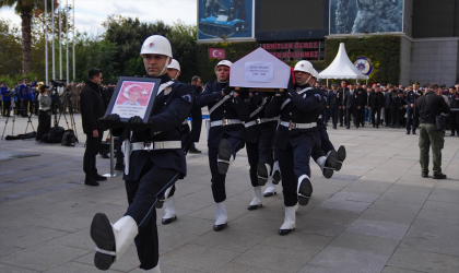 Trafik kazasına müdahale ederken şehit olan polis için tören düzenlendi