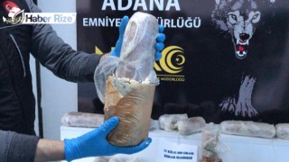 kolide, kavurmaların içine gizlenmiş 11 kilo 250 gram esrar ele geçirildi.