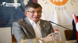 Davutoğlu, Adana'da çiftçileri ziyaret etti