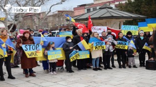 Ukraynalılar, Rusya'nın Ukrayna'ya saldırısını protesto etti