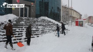 Yoğun kar yağışı etkili oluyor