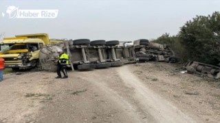 Kamyonla çarpışan tankerde sıkışan şoför yaralı kurtarıldı