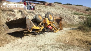 Devrilen iş makinesinin altında kalan operatör öldü