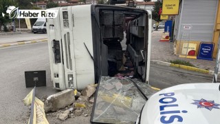 İşçi servis otobüsünün devrilmesi sonucu 6 kişi yaralandı