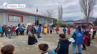 Gönüllü gençler köy okulunda etkinlik düzenledi