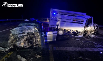 Bingöl'de otomobil ile kamyonet çarpıştı: 2 kişi öldü