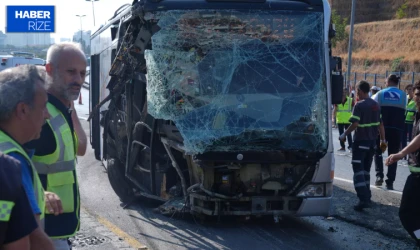 Küçükçekmece Sefaköy'de metrobüs kazası: 3'ü ağır 10 kişi yaralandı