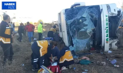 Yolcu otobüsü kaza yaptı: 6 kişi öldü, çok sayıda yaralı var